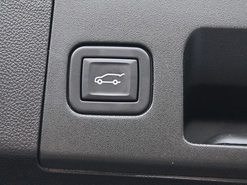 Used 2024 Cadillac XT4 Premium Luxury FWD image 21