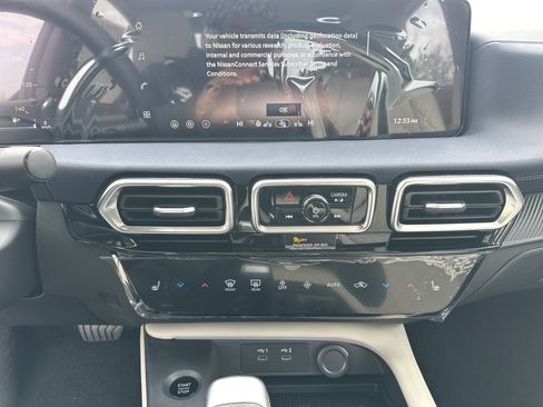 New 2026 Nissan Sentra SL w/ Floor Mat Package image 28