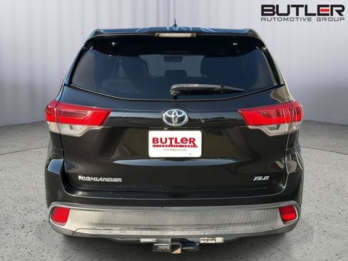 Used 2017 Toyota Highlander XLE FWD image 5