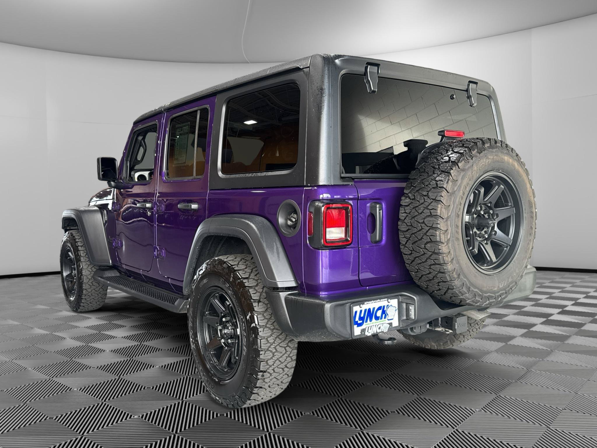 Used 2026 Jeep Wrangler Unlimited Sport AWD/4WD image 3