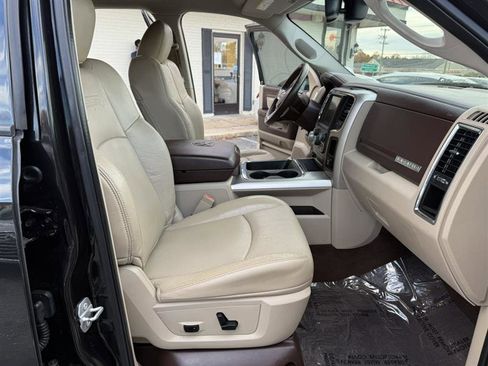 Used 2016 RAM 1500 Laramie w/ Convenience Group image 14