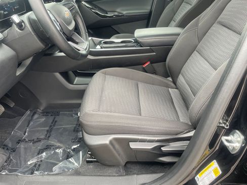 Used 2025 Chevrolet Equinox LT FWD image 27