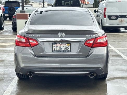 Used 2016 Nissan Altima 3.5 SR image 5