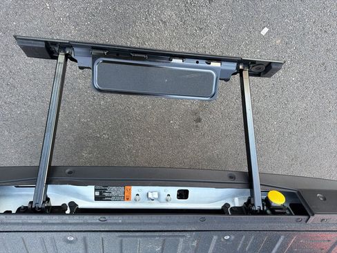 Used 2024 Ford F250 Platinum w/ FX4 Off-Road Package image 11