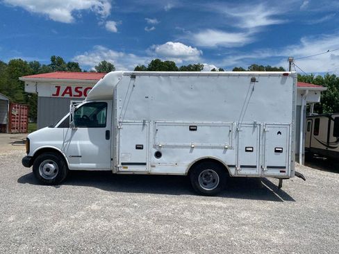 Used 1998 Chevrolet Express 3500 Extended w/ Preferred Equipment Group 2 RWD image 1