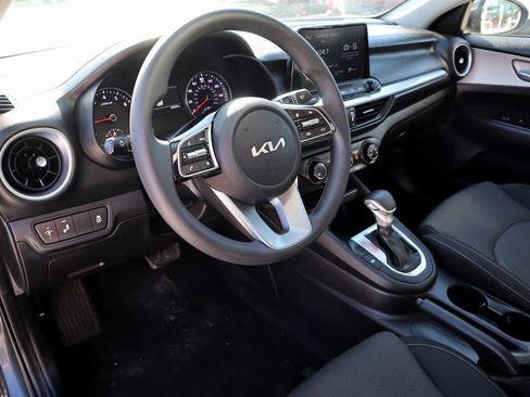 Used 2024 Kia Forte LXS w/ LXS Technology Package image 19
