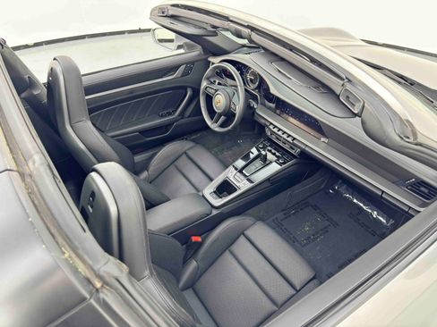 Used 2024 Porsche 911 Targa 4 w/ Premium Package image 38