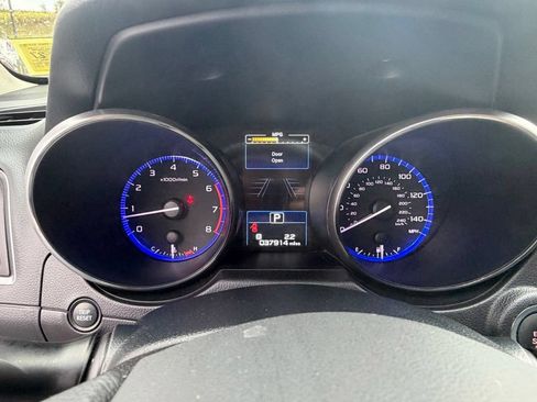 Used 2017 Subaru Outback 2.5i Limited AWD/4WD image 34
