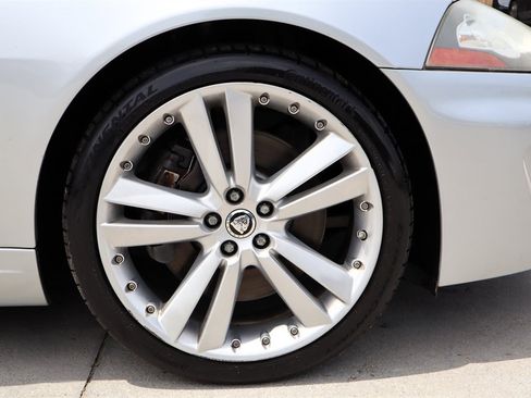 Used 2010 Jaguar XK Coupe RWD image 11