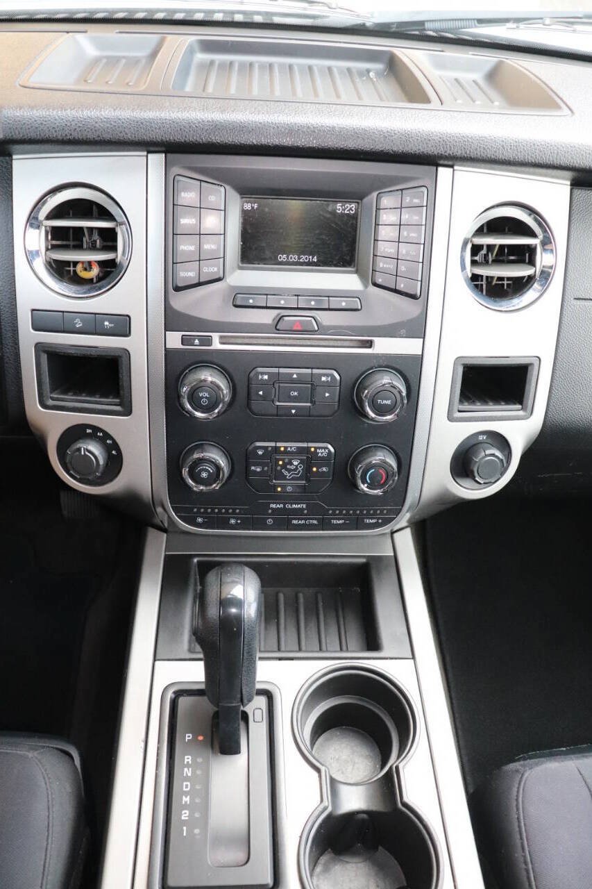 Used 2015 Ford Expedition XLT AWD/4WD image 24
