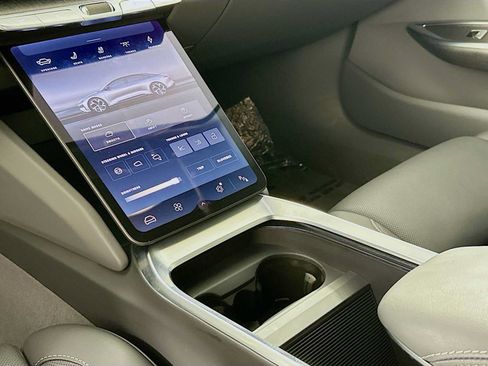 Used 2025 Lucid Air Pure RWD image 15