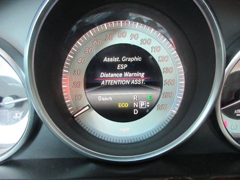 Used 2014 Mercedes-Benz E 550 4MATIC Sedan image 57