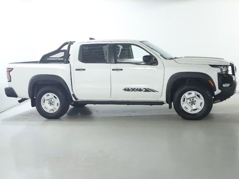 Certified 2024 Nissan Frontier SV w/ Hardbody Edition AWD/4WD image 11