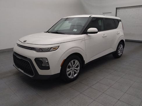 Used 2021 Kia Soul LX FWD image 2