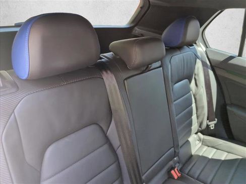 Used 2023 Volkswagen Golf 20th Anniversary Edition image 22
