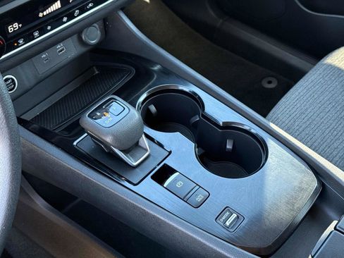 Used 2023 Nissan Rogue SV image 28