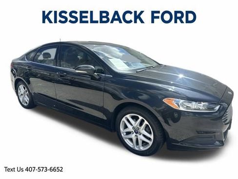 Used 2015 Ford Fusion SE image 1