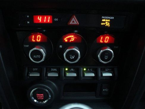 Used 2020 Toyota 86 image 24