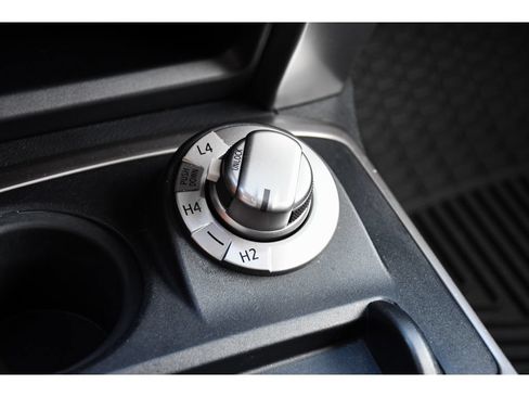 Used 2015 Toyota 4Runner SR5 Premium AWD/4WD image 38