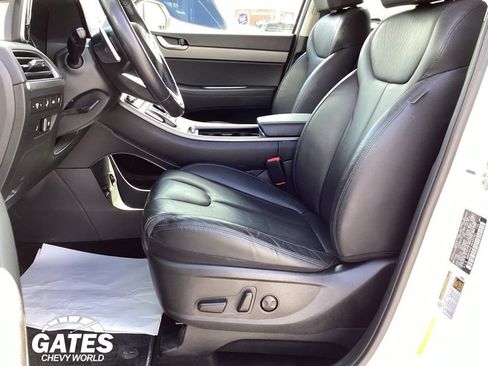 Used 2022 Hyundai Palisade SEL w/ 8P Bench Seat Package AWD/4WD image 16
