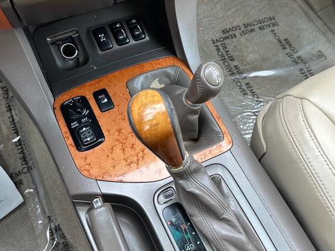 Used 2004 Lexus GX 470 image 10