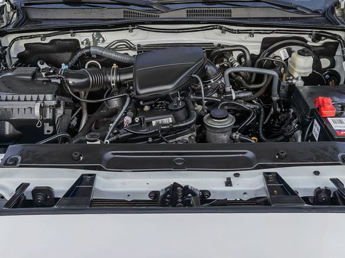 Used 2019 Toyota Tacoma SR5 image 16