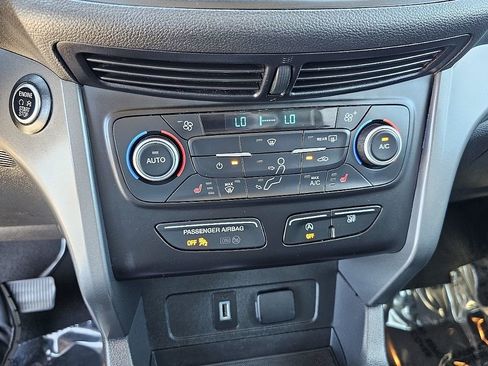 Used 2019 Ford Escape SEL image 28