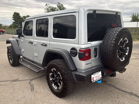 Used 2024 Jeep Wrangler Unlimited Rubicon 4xe w/ Technology Group AWD/4WD image 5