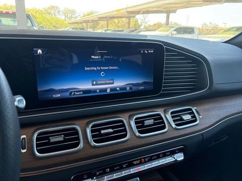 Used 2025 Mercedes-Benz GLS 450 4MATIC image 10
