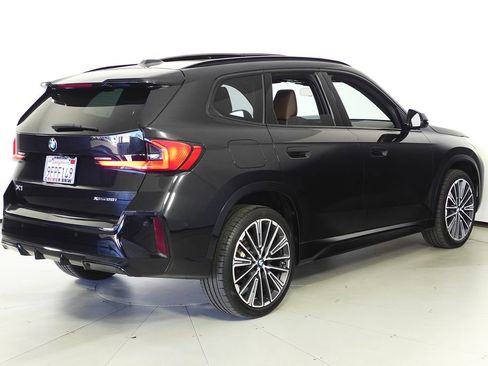 Used 2023 BMW X1 xDrive28i w/ Premium Package image 7