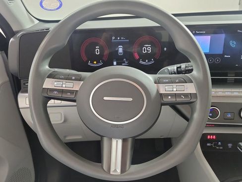 Used 2025 Hyundai Kona SE FWD image 15