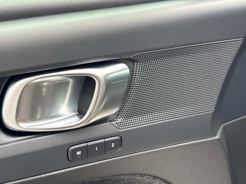 New 2025 Volvo EX40 Core w/ Climate Package image 17