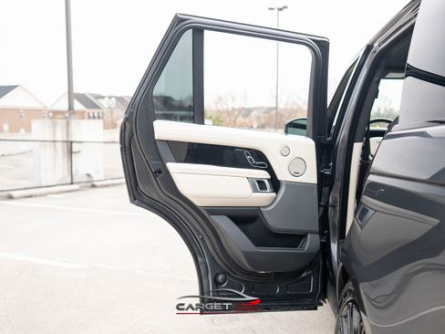 Used 2020 Land Rover Range Rover HSE image 42
