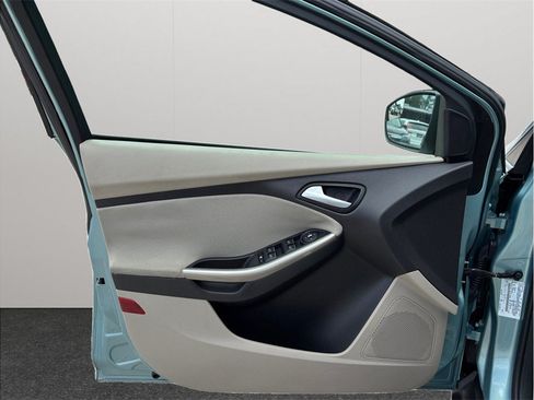 Used 2012 Ford Focus SEL FWD image 15