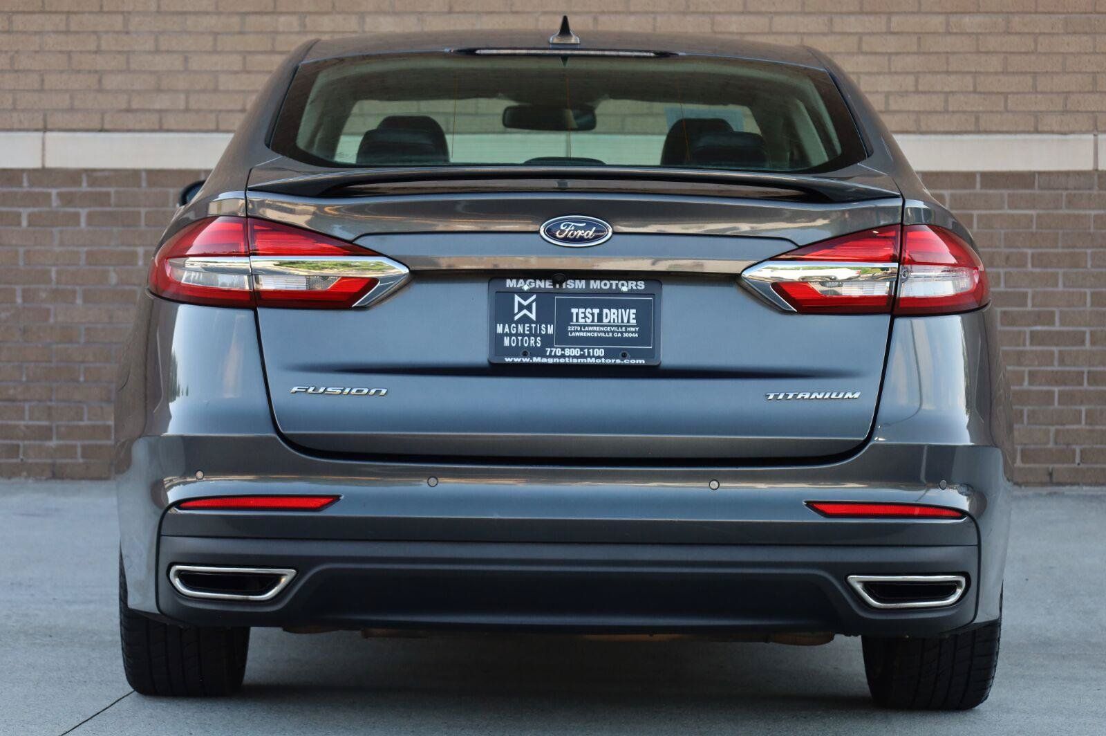 Used 2020 Ford Fusion Titanium FWD image 10