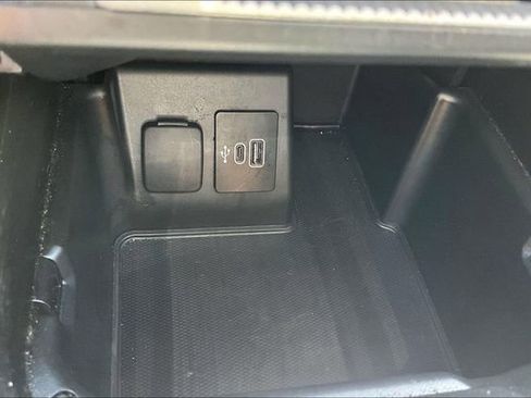 Used 2025 Ford Explorer ST-Line w/ ST-Line Street Pack AWD/4WD image 35