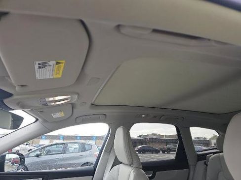 Used 2024 Volvo XC60 B5 Core w/ Protection Package Premier image 8