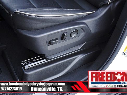 Used 2026 GMC Yukon XL Elevation w/ Elevation Premium Package AWD/4WD image 37