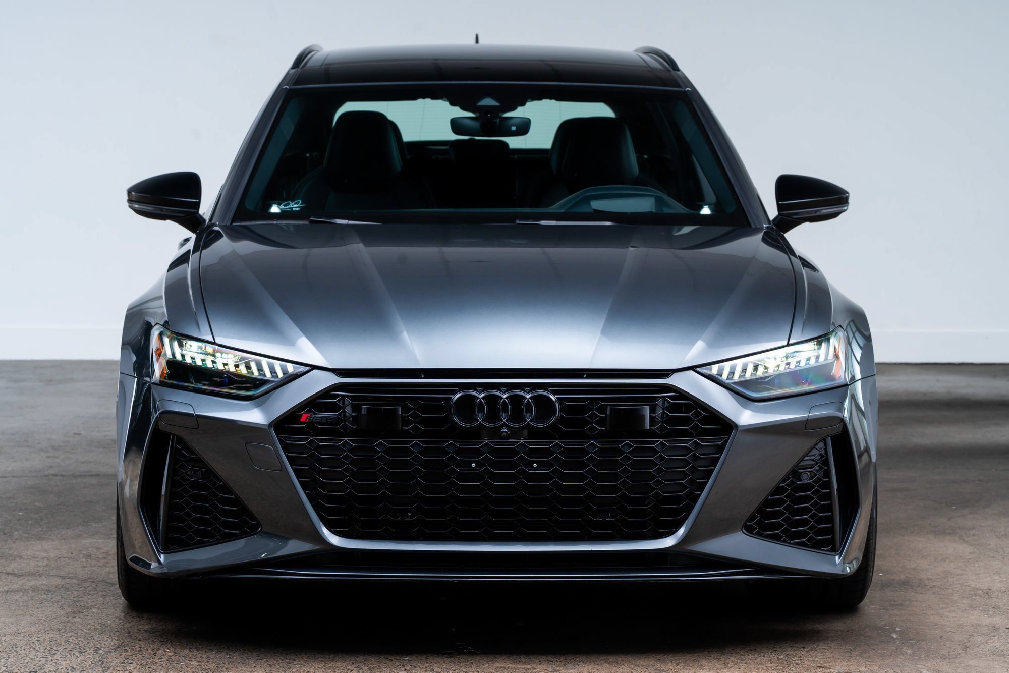 Used 2021 Audi RS 6 AWD/4WD image 2