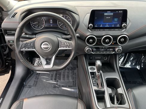 Used 2025 Nissan Sentra SR w/ SR Premium Package FWD image 12