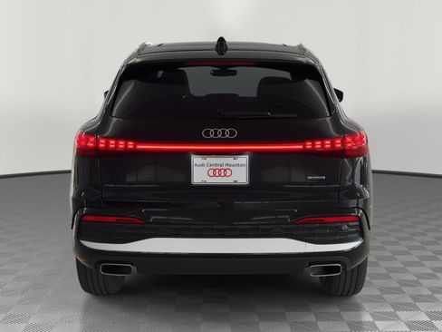 Used 2025 Audi Q5 Premium w/ Convenience Package AWD/4WD image 10