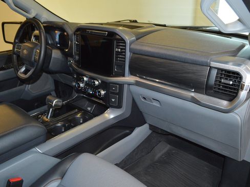 Used 2025 Ford F150 Lariat w/ Equipment Group 501A Mid AWD/4WD image 10