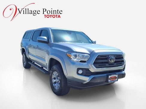 Certified 2019 Toyota Tacoma SR5 AWD/4WD image 7