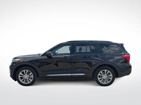 Certified 2023 Ford Explorer XLT w/ Equipment Group 202A AWD/4WD image 5