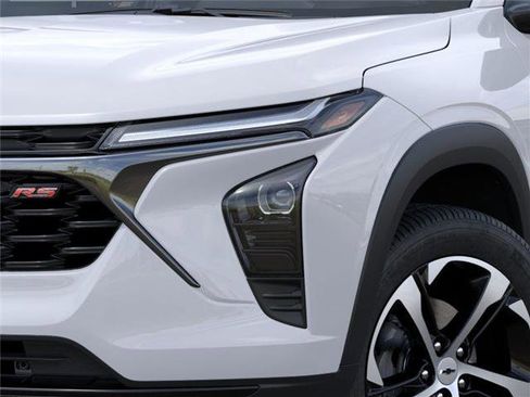 New 2026 Chevrolet Trax RS w/ Driver Confidence Package image 10