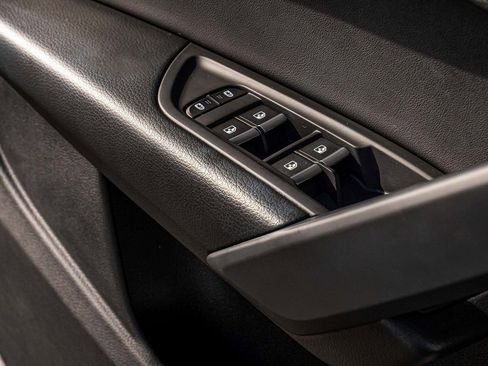 Used 2025 Audi Q5 2.0T Premium image 12