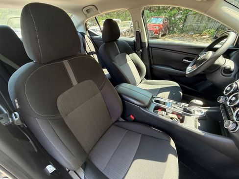 Used 2025 Nissan Sentra SV FWD image 34