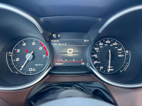Used 2021 Alfa Romeo Stelvio Ti Sport image 25