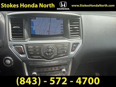 Used 2019 Nissan Pathfinder SL w/ Cargo Package FWD image 2