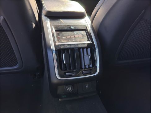 Used 2022 Volvo S90 B6 Inscription w/ Advanced Package image 21